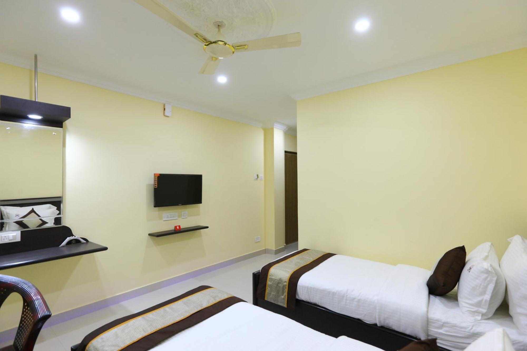 Hotel Salbala Inn - Near Airport Ченнаи Экстерьер фото