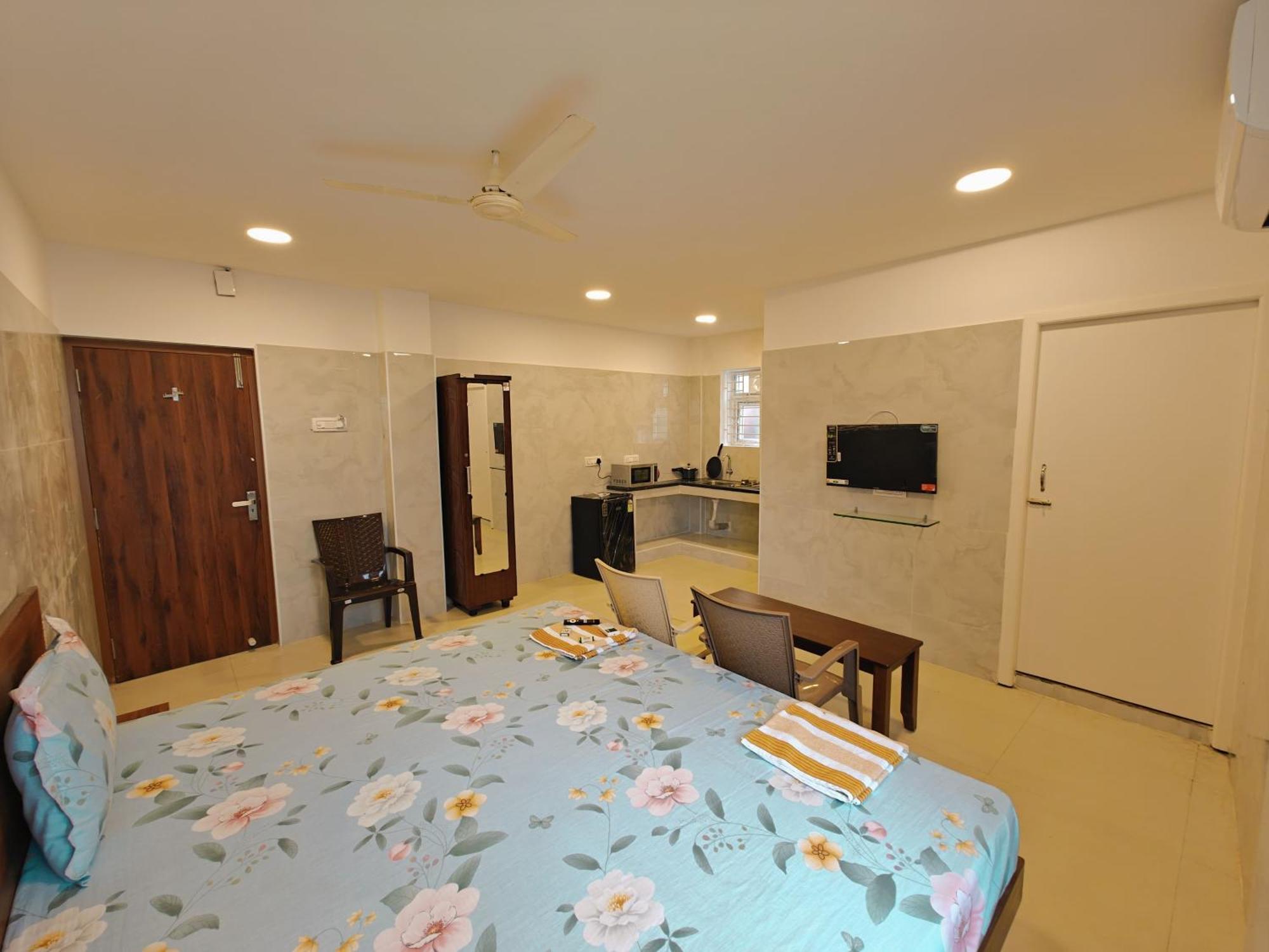 Hotel Salbala Inn - Near Airport Ченнаи Экстерьер фото